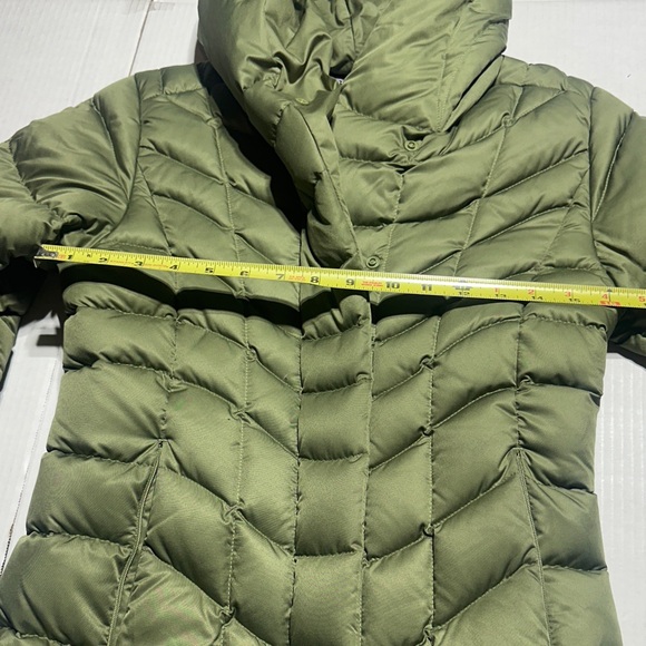 Patagonia Women's olive drab Puffer Jacket w zippers and snap buttons goosedown - Picture 3 of 14